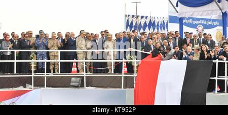 Ismailia, Cairo, Egitto. 23 Dic, 2017. Il Presidente egiziano Abdel-Fattah al-Sisi prende parte durante la fase di apertura di un certo numero di progetti di sviluppo nel canale di Suez in area di Ismailia, Egitto, sul dicembre 23, 2017 Credito: il Presidente egiziano Ufficio APA/images/ZUMA filo/Alamy Live News Foto Stock