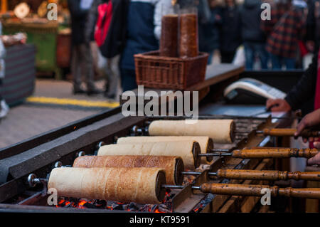 Chimney dolci presso il Mercato di Natale Foto Stock