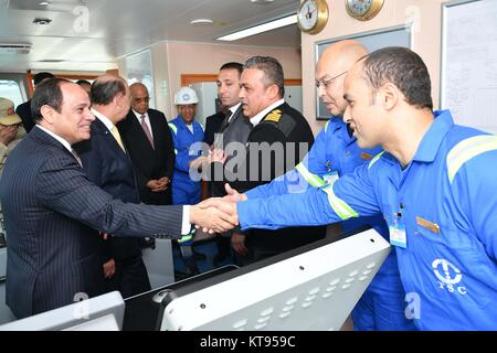 Ismailia, Cairo, Egitto. 23 Dic, 2017. Il Presidente egiziano Abdel-Fattah al-Sisi prende parte durante la fase di apertura di un certo numero di progetti di sviluppo nel canale di Suez in area di Ismailia, Egitto, sul dicembre 23, 2017 Credito: il Presidente egiziano Ufficio APA/images/ZUMA filo/Alamy Live News Foto Stock