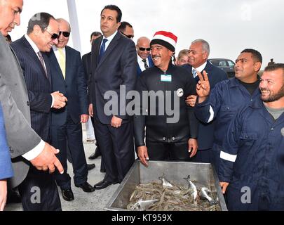 Ismailia, Cairo, Egitto. 23 Dic, 2017. Il Presidente egiziano Abdel-Fattah al-Sisi prende parte durante la fase di apertura di un certo numero di progetti di sviluppo nel canale di Suez in area di Ismailia, Egitto, sul dicembre 23, 2017 Credito: il Presidente egiziano Ufficio APA/images/ZUMA filo/Alamy Live News Foto Stock