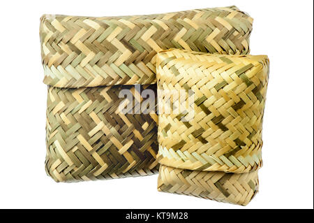 Un cestello in fibre naturali tessuto Foto Stock
