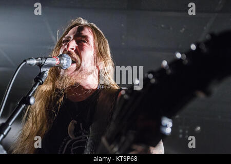 La tecnica americana heavy metal band Black Brosmio esegue un concerto dal vivo a Stengade in Copenhagen. Qui il cantante e il chitarrista Andrew Fidler è visto dal vivo sul palco. Danimarca, 02/03 2015. Foto Stock