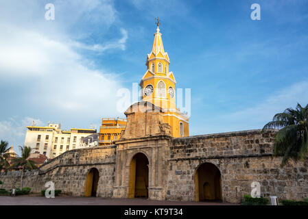 Inizio mattina orologio Torre di Porta Foto Stock