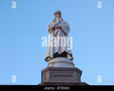 Leonardo da Vinci un monumento a Milano Foto Stock