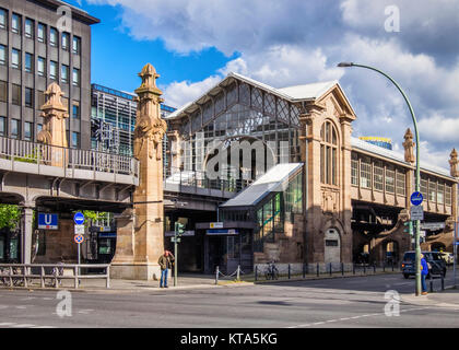 Berlin Schöneberg, Bülowstraße U-Bahn stazione ferroviaria sulla linea U2. Parte della LPP rete ferroviaria. Costruito in stile Art Deco dal architetto Bruno Möhring. Ho Foto Stock