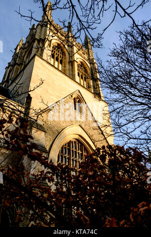 Intorno alla città universitaria di Oxford Dicembre 2017 Merton College Chapel Foto Stock