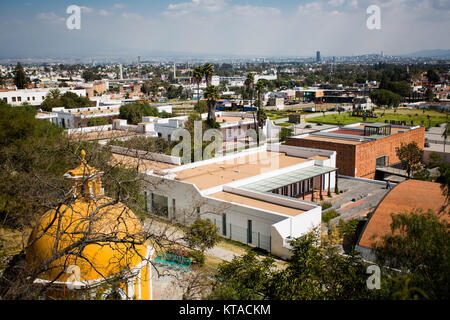 Vista della città Acatepec in Messico al giorno Foto Stock