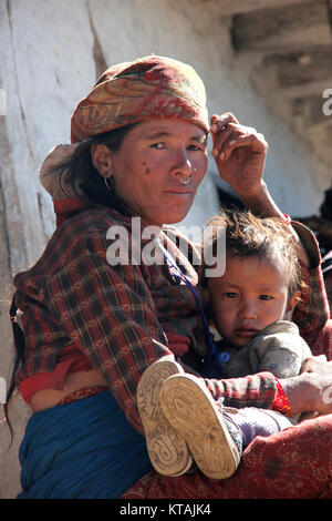 Una valutazione della mortalità materna in calo in Nepal Foto Stock