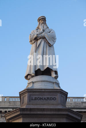 Leonardo da Vinci un monumento a Milano Foto Stock