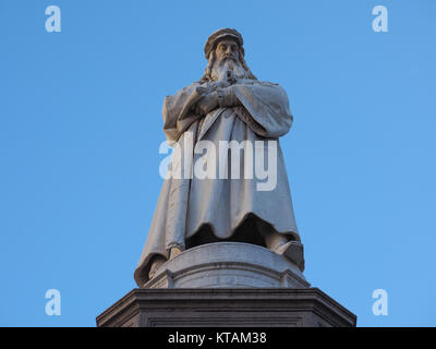 Leonardo da Vinci un monumento a Milano Foto Stock