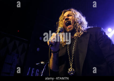 Il British hard rock band ingloriosa esegue un concerto dal vivo a VEGA in Copenhagen. Qui la cantante Nathan James è visto dal vivo sul palco. Danimarca, 20/09 2016. Foto Stock