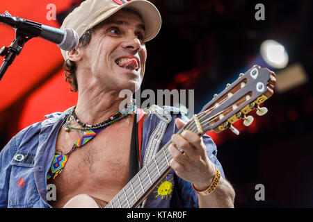 Il French-Spanish cantante, compositore e musicista di Manu Chao esegue un concerto dal vivo all'Orange stadio a Roskilde Festival 2014. Danimarca, 05/07 2014. Foto Stock
