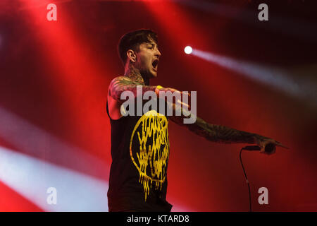 Il vocalist americano e musicista Mitch Lucker esegue un concerto dal vivo al Roskilde Festival 2012. Danimarca, 08/07 2012. Foto Stock