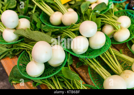 Il radicchio bianco nel mercato Foto Stock