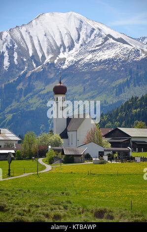 Vista di Heiterwang nelle Alpi del Tirolo (Austria) Foto Stock