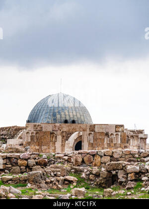 Antico Palazzo di Umayyad a Cittadella di Amman in inverno Foto Stock