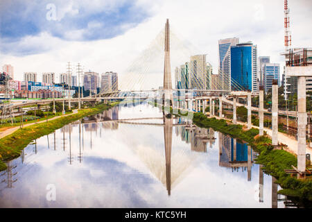 Bellissimo Ponte Estaiada in Sao Paulo landmark, Brasile. L'America Latina. Foto Stock