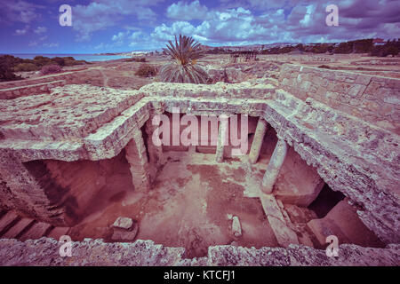 Panoramica delle Tombe dei Re scavo archeologico museo in Paphos a Cipro. Un esempio di età ellenistica e inizio architettura romana nel vintage Foto Stock