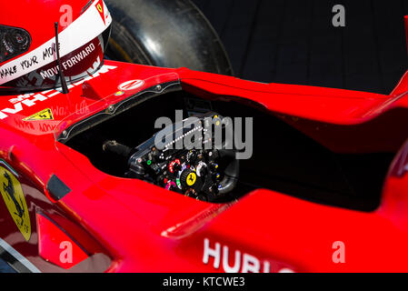 Lviv, Ucraina - Juny 6, 2015: abitacolo della Ferrari F1 bolide su display a nel campionato di drifting ucraina di Leopoli. Foto Stock