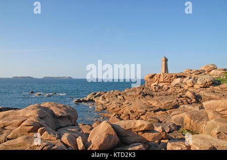 La Côte de Granit Rose, Bretagna, Francia, di sera Foto Stock