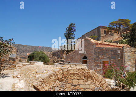 Rovine sulla isola di Spinalonga, Creta, Grecia Foto Stock