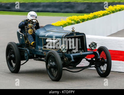 1908 Brasier Hispano-Suiza condotta da Peter Wilson nel S.F. Bordo gara del Trofeo al Goodwood LXXV Assemblea dei soci 2017. Foto Stock