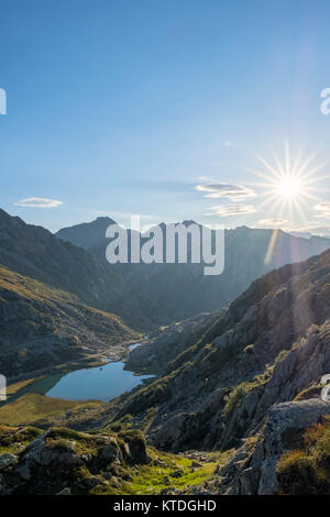 L'Italia, Trentino Val Rendena, Lago di Cornisello e Brenta a sunrise Foto Stock