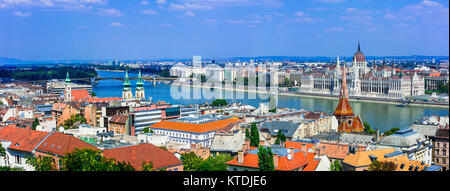 Impressionante città di Budapest oltre il fiume Danubio,l'Ungheria. Foto Stock