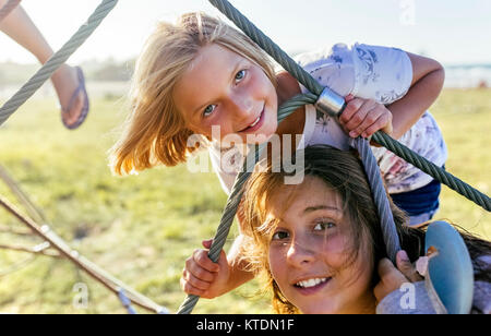 Ritratto di due sorelle Foto Stock