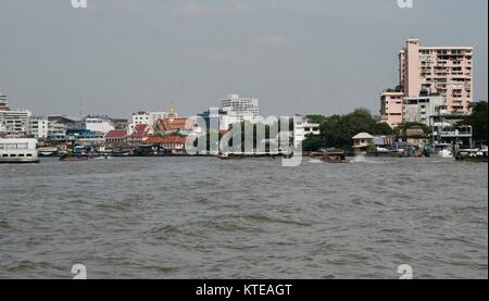 Area di Chinatown dal fiume Chao Phraya con un atmosfera romantica Bangkok in Thailandia Foto Stock