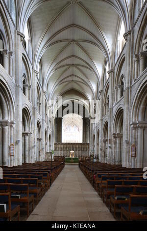 Chistchurch Priory (Priory chiesa della Santa Trinità), Christchurch, Hampshire, navata a est Foto Stock