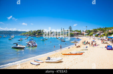 SYDNEY, AUSTRALIA/JAN 3, 2015.La gente di relax presso la spiaggia sabbiosa in Watson Bay a Sydney il Jan 3, 2015 , Australia. Watsons è solo di circa 12km da Foto Stock
