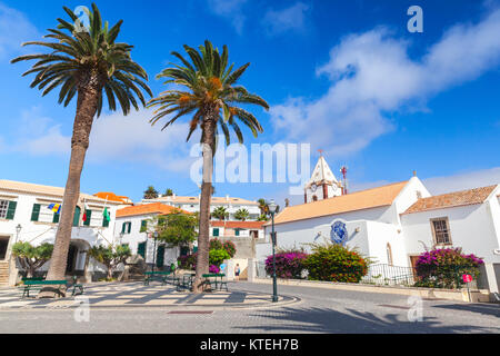 Vila Baleira, Portogallo - 18 agosto 2017: Street View di Vila Baleira centro solo la città e la capitale di Porto Santo Island, Madera, ordinario pe Foto Stock