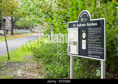 St. Andrew's Gardens, giardino pubblico originariamente terreno di sepoltura per la chiesa di Sant'Andrea Holborn. Camden, London, Regno Unito Foto Stock