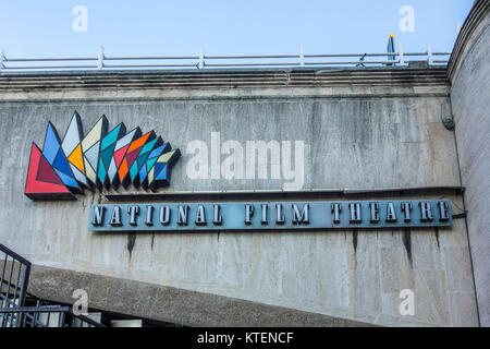 National Film Theatre sign on Southbank di Londra. Londra, Regno Unito Foto Stock