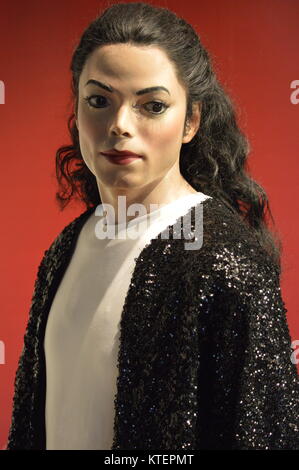 New York, Stati Uniti. 22 Dic 2017. La cera di Michael Jackson in mostra al Madame Tussauds di New York. Foto Stock