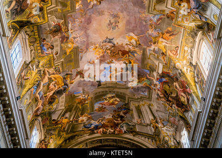 Sant Ignazio Chiesa soffitti dipinti dal pittore Andrea Pozzo a Roma Foto Stock