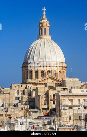 La cupola di Nostra Signora del Monte Carmelo chiesa . La Valletta, Malta Foto Stock