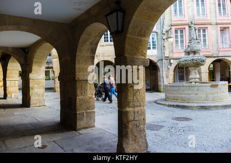 Praza do Campo quadrato al centro storico della città di Lugo, Galizia, Spagna, Europa Foto Stock