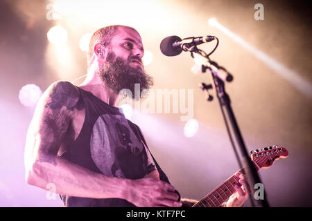 La American heavy metal band la baronessa esegue un concerto dal vivo al Rockefeller di Oslo. Qui il cantante e chitarrista John Baizley è visto dal vivo sul palco. Norvegia, 30/03 2016. Foto Stock