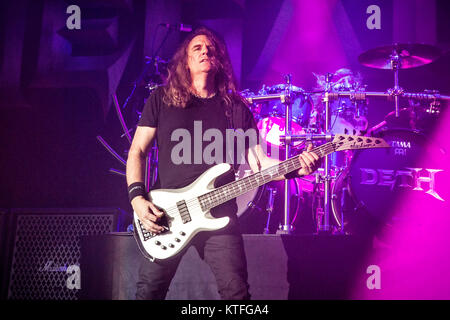 Norvegia, Oslo - Agosto 1, 2017. La American thrash metal band Megadeth esegue un concerto dal vivo a Sentrum scena in Oslo. Qui il bassista David Ellefson è visto dal vivo sul palco. Foto Stock
