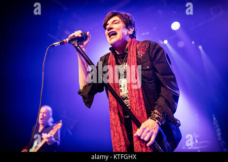 Norvegia, Drammen - 3 novembre 2017. La American hard rock band il sig. Big esegue un concerto dal vivo a livello di Unione europea di scena in Drammen. Qui il cantante Eric Martin è visto dal vivo sul palco. (Photo credit: Gonzales foto - Terje Dokken). Foto Stock