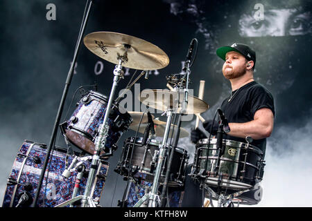 Il British rock duo di sangue reale esegue un concerto dal vivo presso il norvegese music festival Øyafestivalen 2014. Il duo è composto da cantante e il bassista Mike Kerr e il batterista Ben Thatcher (nella foto). Norvegia, 09/08 2014. Foto Stock