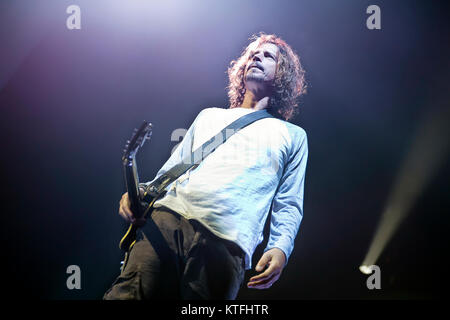 Soundgarden, il rock americano e grunge band, esegue un concerto dal vivo a Spektrum di Oslo. Qui di cantante e chitarrista Chris Cornell è visto dal vivo sul palco. Norvegia, 07/09 2013. Foto Stock