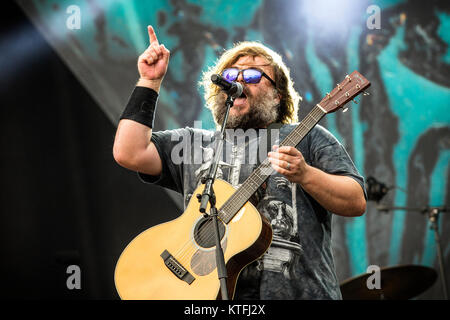 La commedia americana rock duo Tenacious D esegue un concerto dal vivo alla musica svedese festival Festival Bråvalla 2016. Il duo è composto da due attori, musicisti e cantanti Jack Black (foto) e Kyle Gass. La Svezia, 01/07 2016. Foto Stock