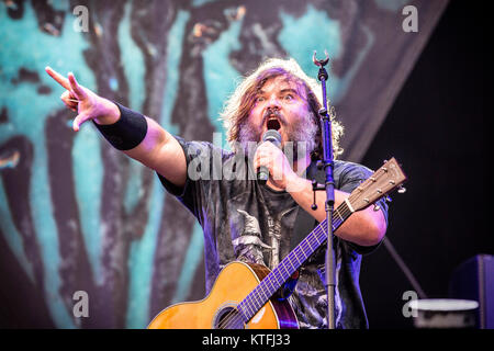 La commedia americana rock duo Tenacious D esegue un concerto dal vivo alla musica svedese festival Festival Bråvalla 2016. Il duo è composto da due attori, musicisti e cantanti Jack Black (foto) e Kyle Gass. La Svezia, 01/07 2016. Foto Stock