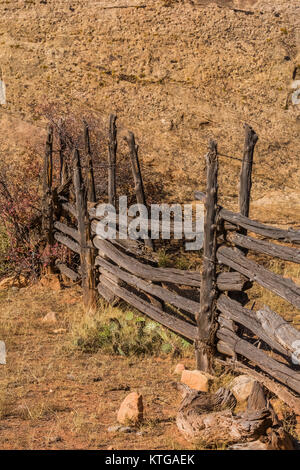 Il Corral storico per il pascolo del bestiame in che cosa ora è Indian Creek National Monument, precedentemente parte di orsi orecchie monumento nazionale, Southern Utah, Stati Uniti d'America Foto Stock