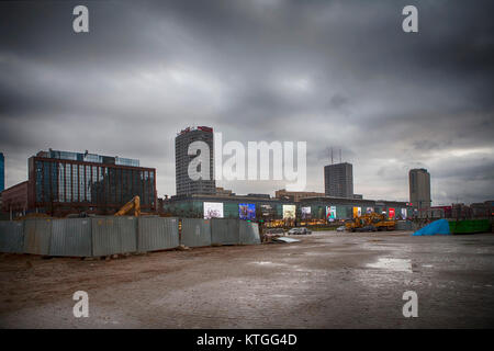 Varsavia, Polonia - 24 dicembre 2017: Architettura e costruzione di nuovi edifici sulla strada del nuovo mondo di Varsavia Foto Stock