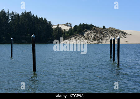 Le dune di sabbia dietro il fiume Siuslaw in Firenze, Oregon, Stati Uniti Foto Stock