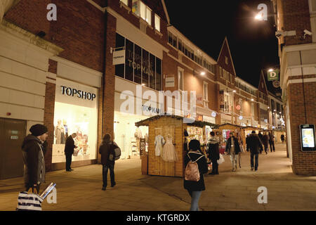 Topman topshop dettagliante di shopping arcade di Canterbury Kent REGNO UNITO Dicembre 2017 Foto Stock